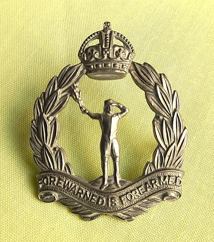 White metal royal observer - metal,