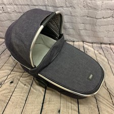 Mamas and Papas Sola 2 MTX Carrycot & PVC Navy Denim with Liner & New Mattress