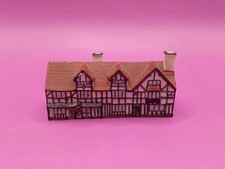 VTG W.H. GOSS Ceramic Model Of