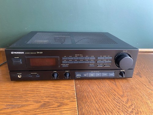 Pioneer stereo reciever - reciever,