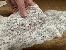 Stretch Lace Edging Trim Fabric, Per Metre- Scalloped Selvedges - Floral - Cream