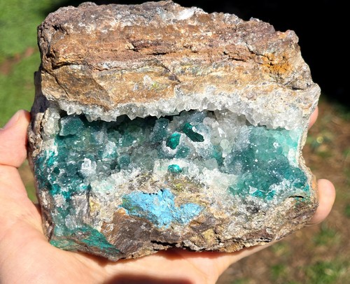 Huge dioptase and - druzy, quartz