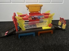 Disney & Pixar Cars Colour