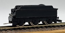 Gauge painted black - n,