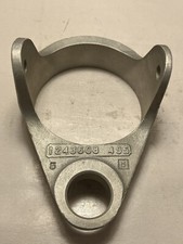 Cessna 206  Upper Trunnion