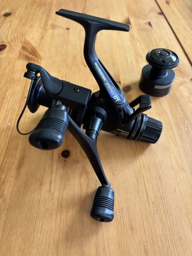 Shimano baitrunner reels - x,