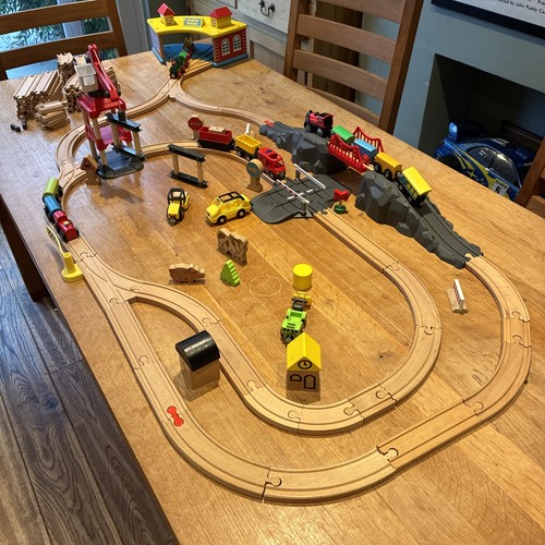 Wooden train set bundle - train,