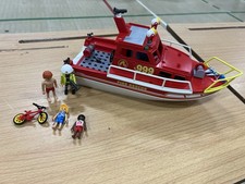 Playmobil Fire Boat With People And Some Accessories. Can Be Used In The Bath.