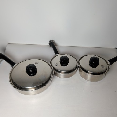 Lot saladmaster pots - of,