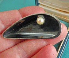 MID CENTURY SILVER & PEARL MUSSEL SHELL BROOCH Mexican Silver ORVELO