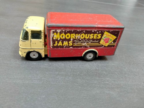 Corgi toys 459 erf model - toys,