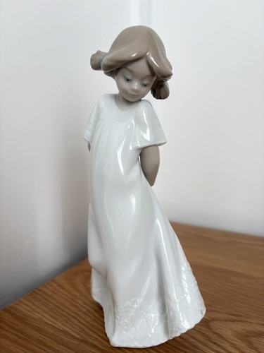 Lladro shy gorgeous - lladro, so