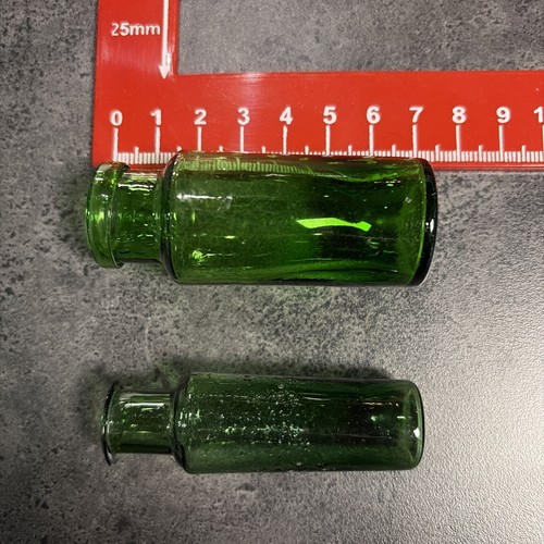 B10 victorian poison - b10, bottles