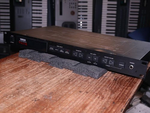 Yamaha tx81z synth module - synth,