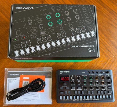 Roland aira compact - roland, tweak
