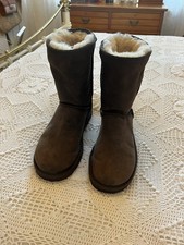Ladies Chocolate Brown Uggs 