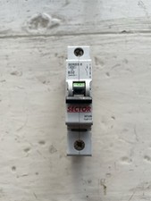 SECTOR 32 AMP CURVE B 6kA MCB