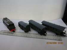 HO Gauge PIKO 4 Piece Train set. Locomotive + Carriages
