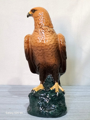 Royal doulton decanter - royal, golden