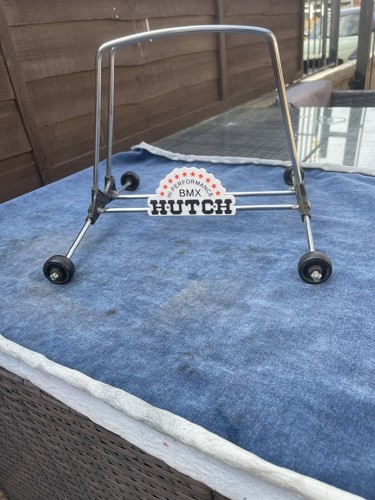 Rear wheel stand - rear,
