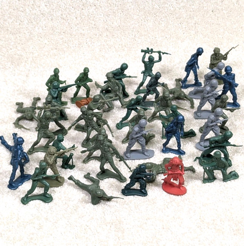 Job lot 40x vintage plastic - 40x,