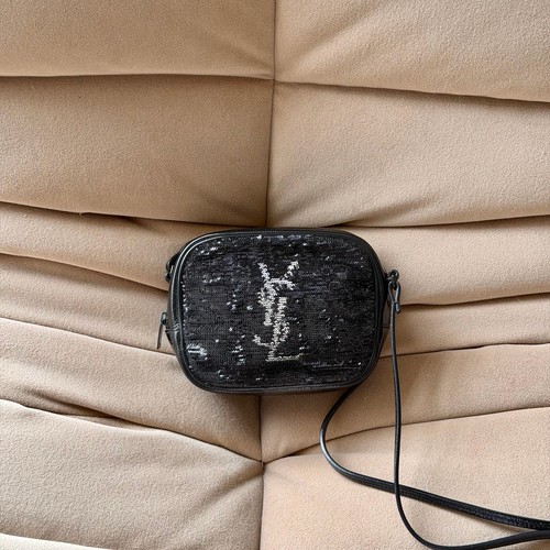 Saint laurent ysl - saint, blogger