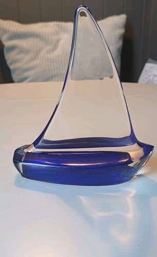 Stunning glass sailboat - stunning,