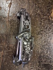 Kenrick door knocker no 444.