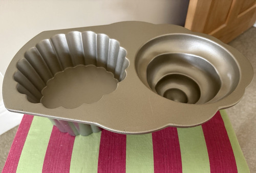 Nordic ware giant cupcake - ware,