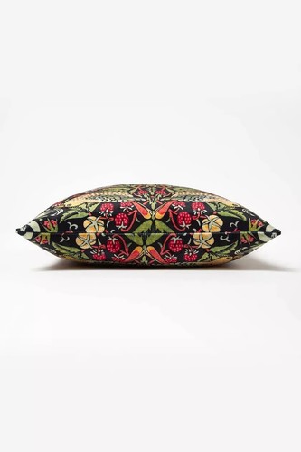 William morris strawberry - william,