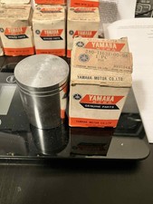 GENUINE OEM NOS YAMAHA YDS7 250 STD STANDARD  PISTON 280-11631-00-98 FREE POST