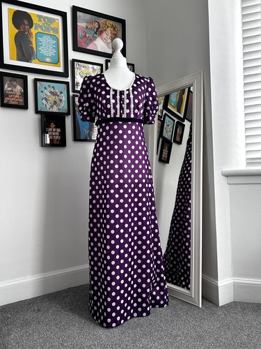 Vintage beautiful 1970s - vintage,