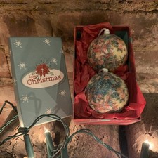 ?Pair of Vintage Victorian Themed Baubles ? Christmas Tree Decorations? Boxed