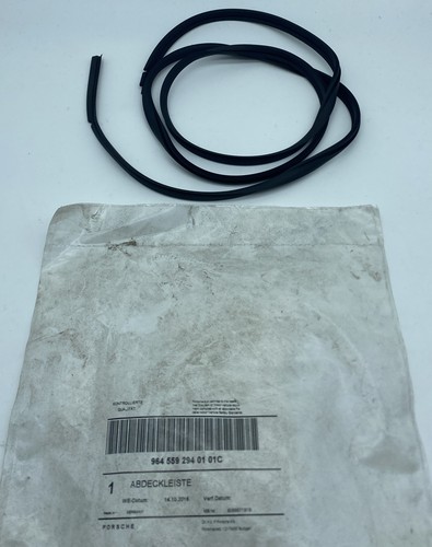 Black right gasket - right, under