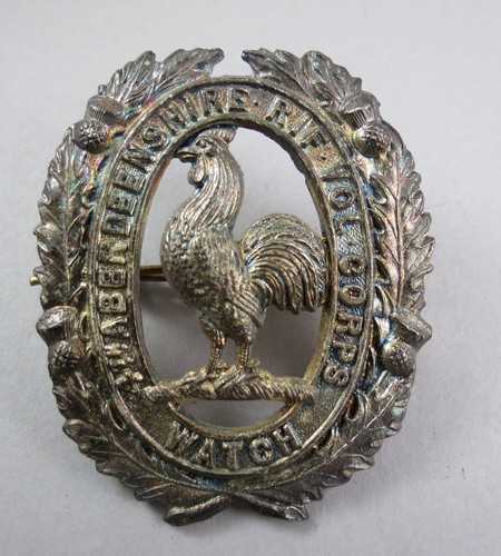 Silvered badge 4th - silvered,