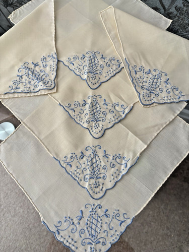 Six vintage cream cotton hand - cotton,