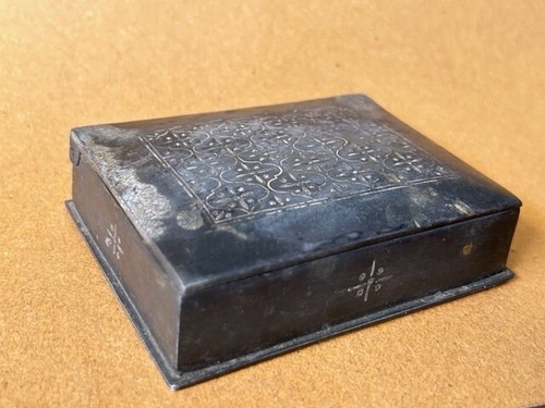 Old vintage cigarette box - old,