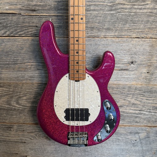 Ernie ball music - music, man