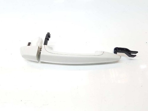 51217207561 rear outer door