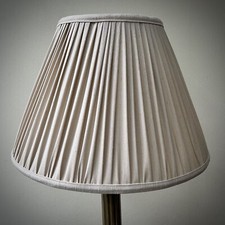 Oyster Gathered Pleated Lamp