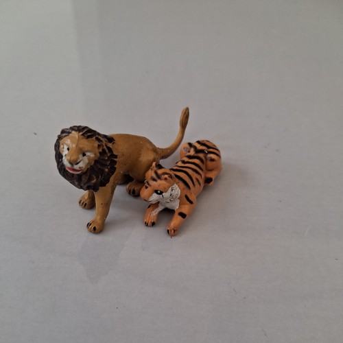 Lion tiger figures from - tiger,