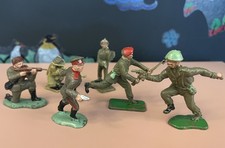 Crescent Toys Plastic Soldiers