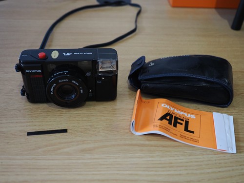 Vintage black red olympus - &,