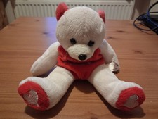 Hugs & Kisses White & Red Bear