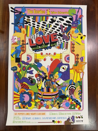 Beatles yellow submarine mondo - yellow,