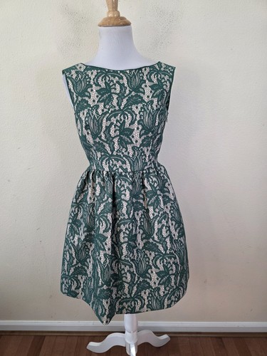 Zara green lace short fit - short, &