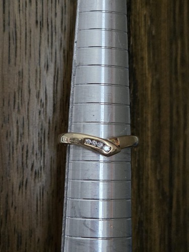 9ct yellow gold - yellow,