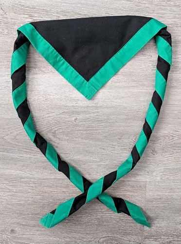 Scout guide adult necker - uk,