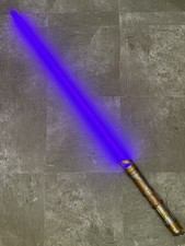 Star Wars Disney Galaxys Edge Savi’s Workshop Protection & Defense V2 LIGHTSABER