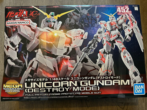 Bandai mega size model - size, unicorn